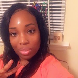 Meet your Posher, Robin